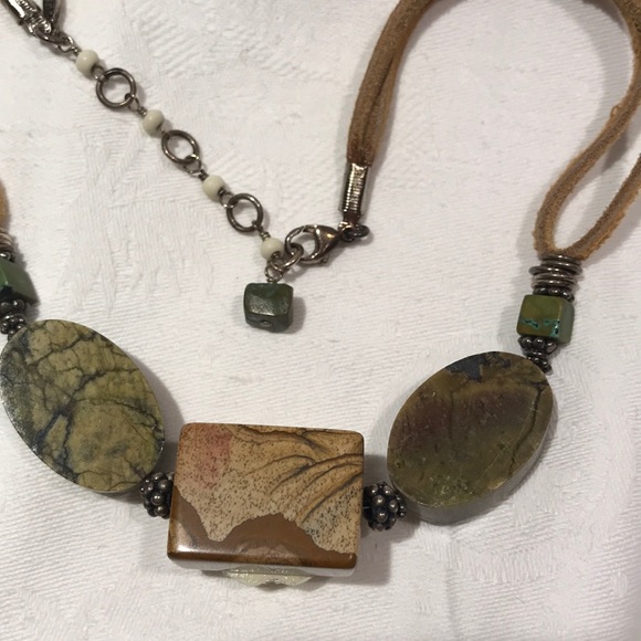 “Tryna”brand suede and stone necklace - Picture 5 of 9